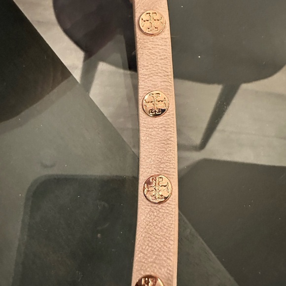 Tory Burch Beige Leather Wrap Bracelet - Picture 2 of 4